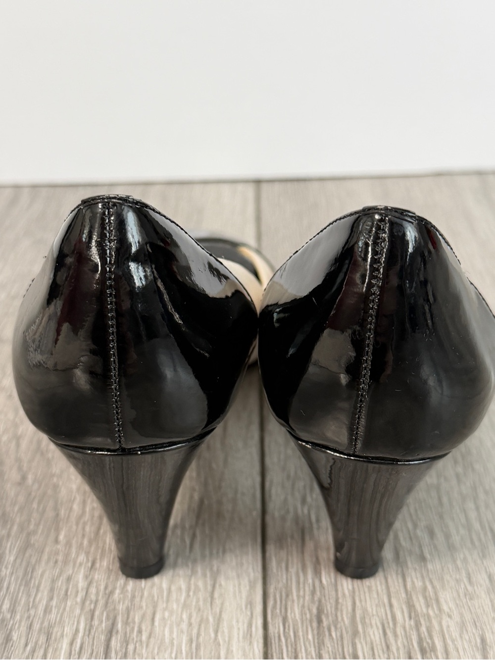 Anne Klein Women’s Kitten Heels Pumps Open Toe Beige and Black - Picture 4 of 8